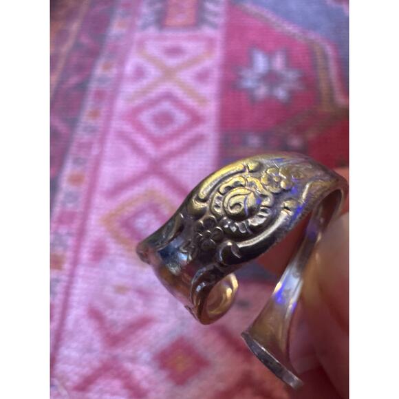 Vintage WM Rogers Oneida Silver Plated Rose Flower Old Spoon Ring Adjustable - Picture 2 of 6